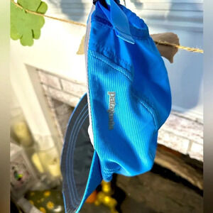 Patagonia adult size Large adjustable back blue lightweight hat